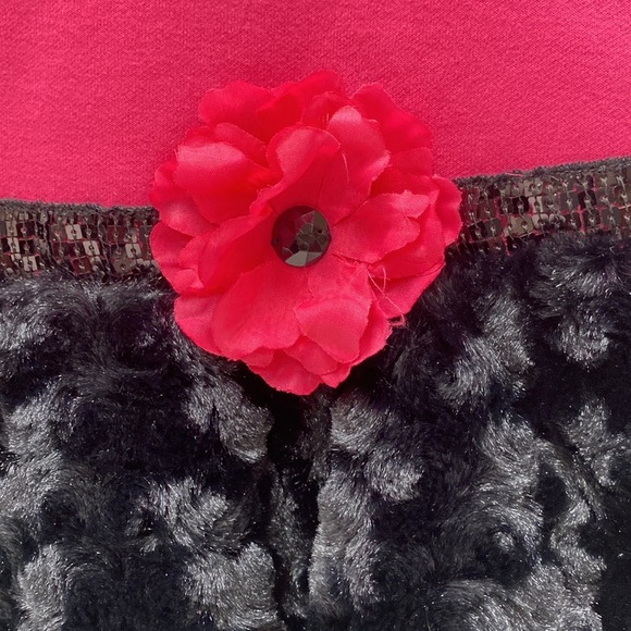 So La Vita Girls Sleeveless Dress Trimmed with Faux Fur and Sequins - Picture 2 of 6